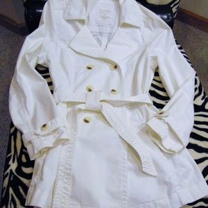 Women's white trench jacket